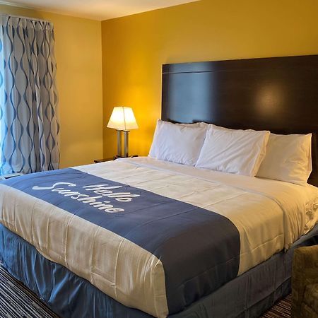 Days Inn By Wyndham Atlanta/Southlake/Morrow Bagian luar foto