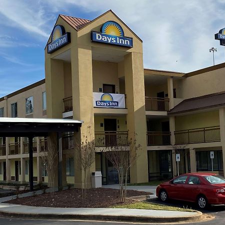 Days Inn By Wyndham Atlanta/Southlake/Morrow Bagian luar foto