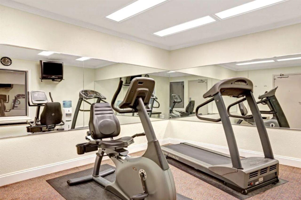 Days Inn By Wyndham Atlanta/Southlake/Morrow Bagian luar foto