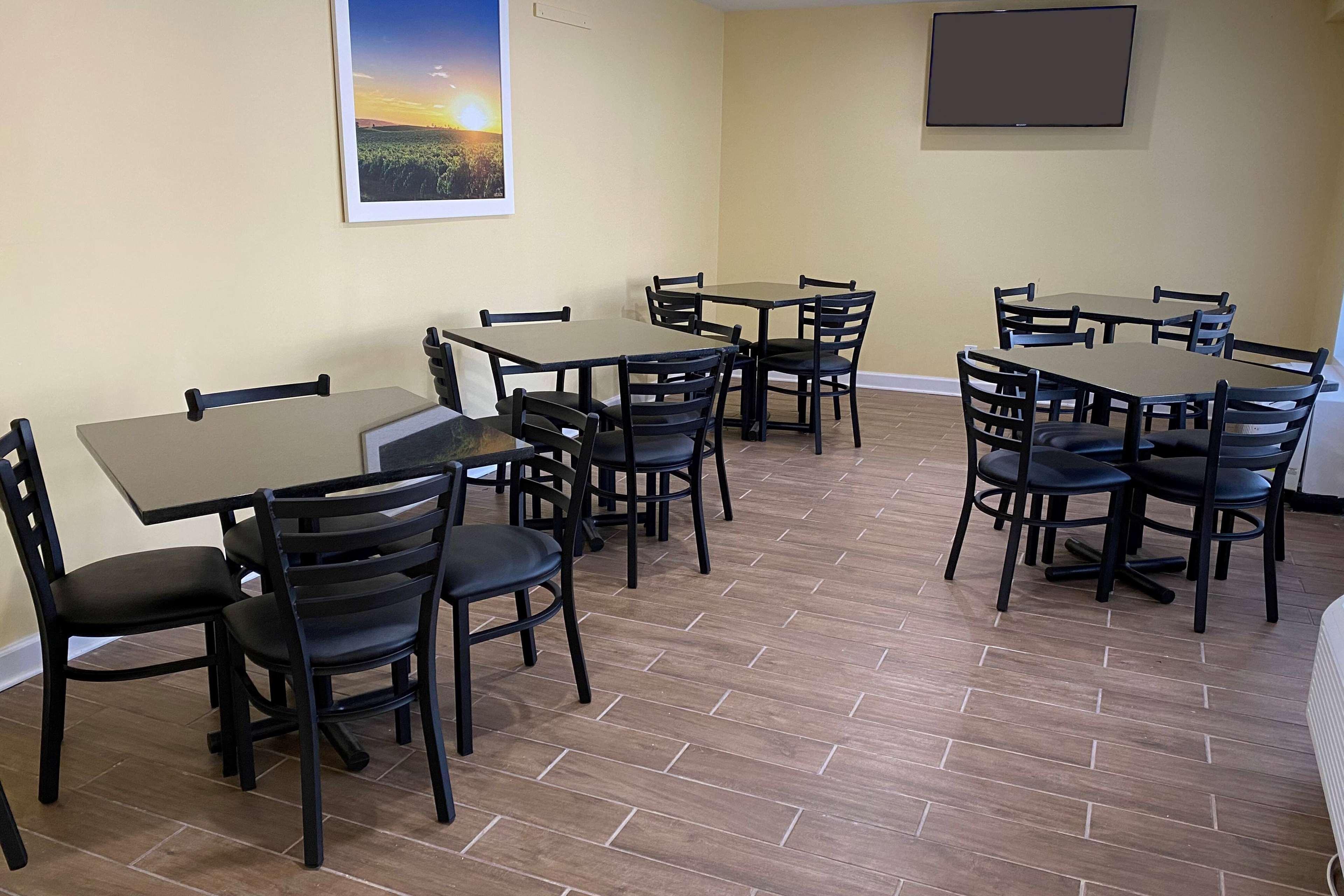 Days Inn By Wyndham Atlanta/Southlake/Morrow Bagian luar foto