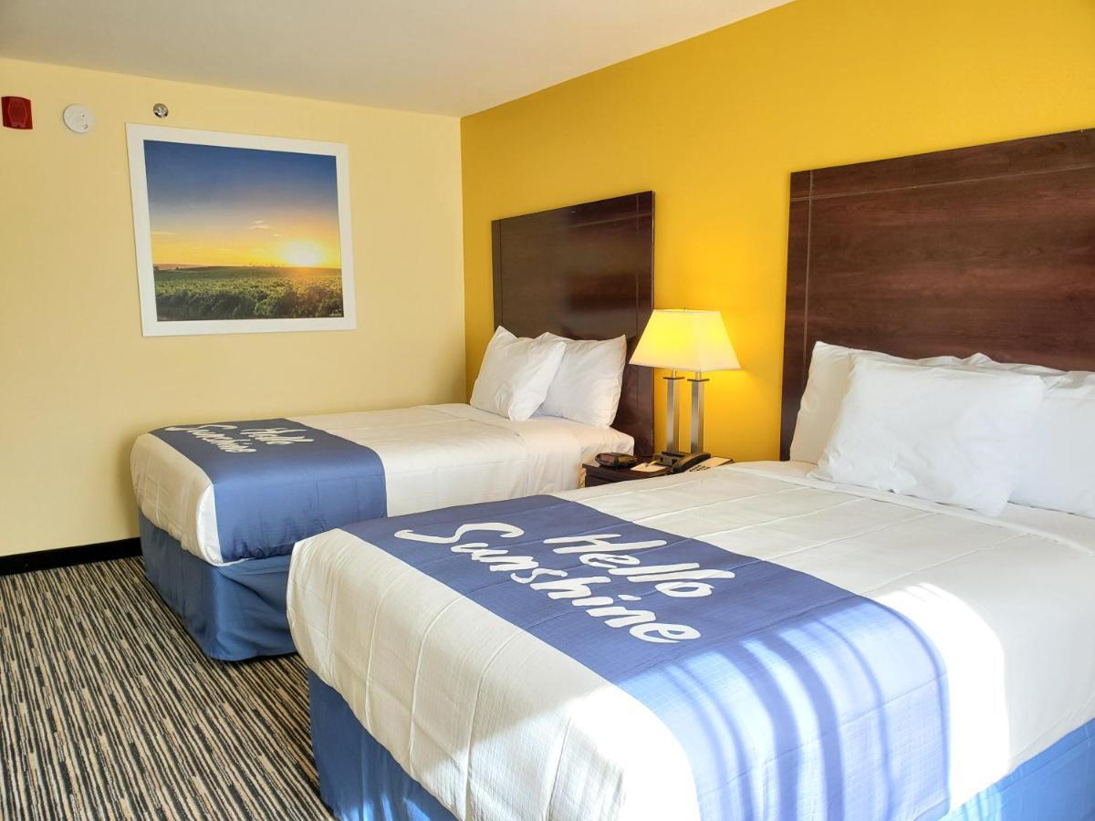 Days Inn By Wyndham Atlanta/Southlake/Morrow Bagian luar foto